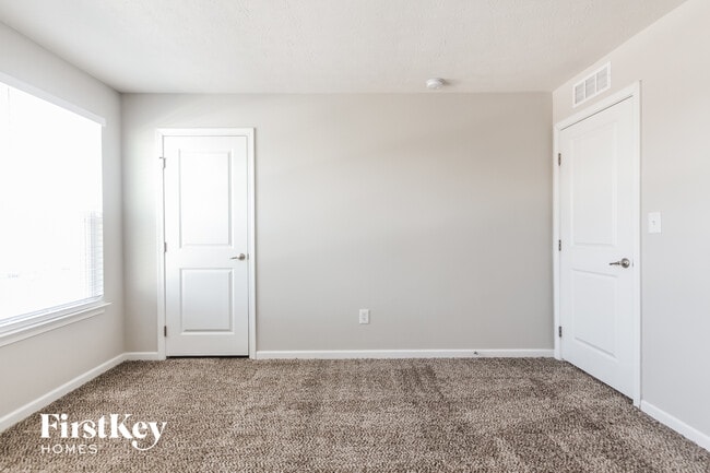 Building Photo - 6660 Branches Dr