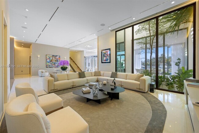 Building Photo - 3260 NE 165th St