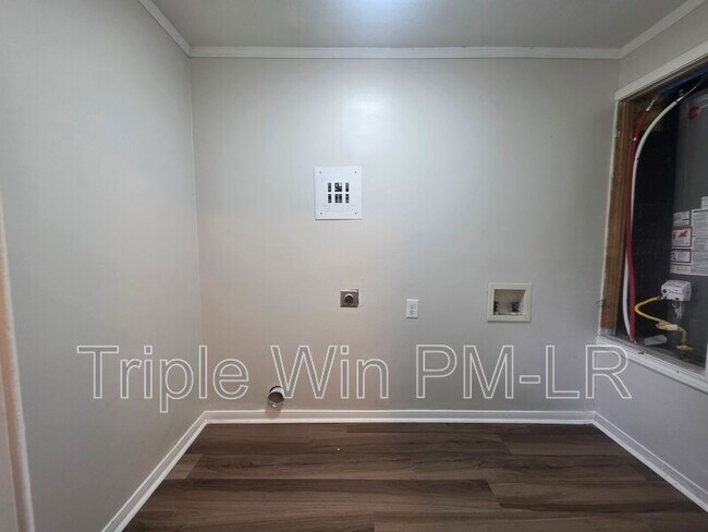 Building Photo - 8700 Winston Dr