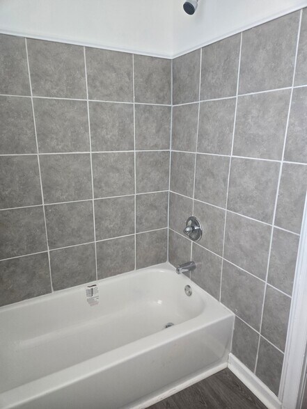 Building Photo - 3613 Erdman Ave