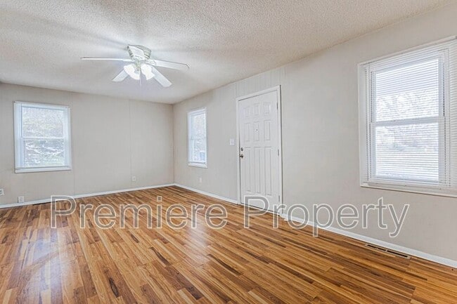 Building Photo - 7111 NE 52nd St