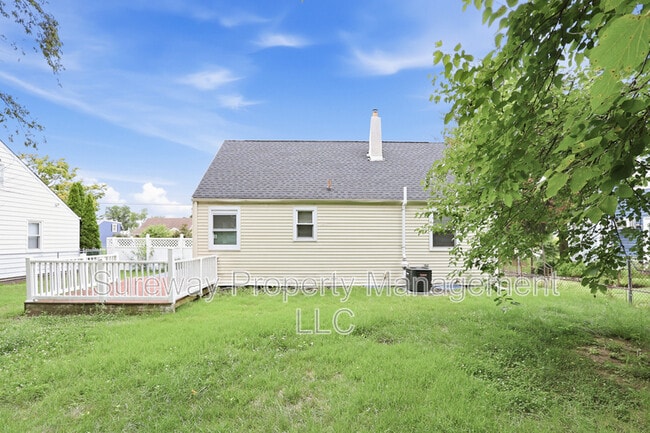 Building Photo - 208 Knight Ave