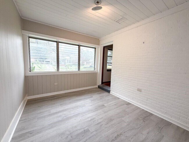 Building Photo - 51 Sherwood Dr