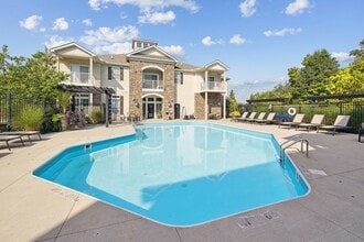 Building Photo - Residences at Central Park
