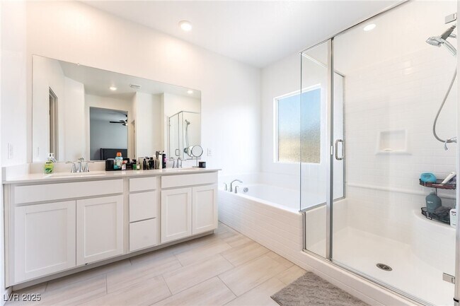 Building Photo - 2960 Gaffer Film St