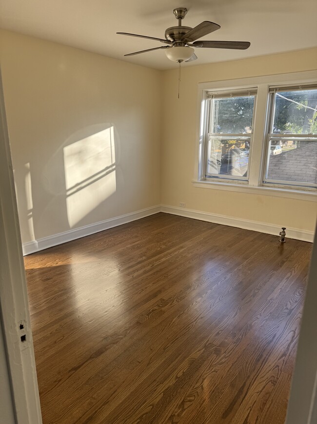 MASTER BEDROOM - 2659 N Monitor Ave