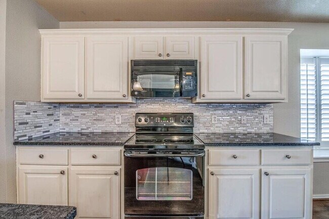 Building Photo - 10405 Lynnhaven Pl