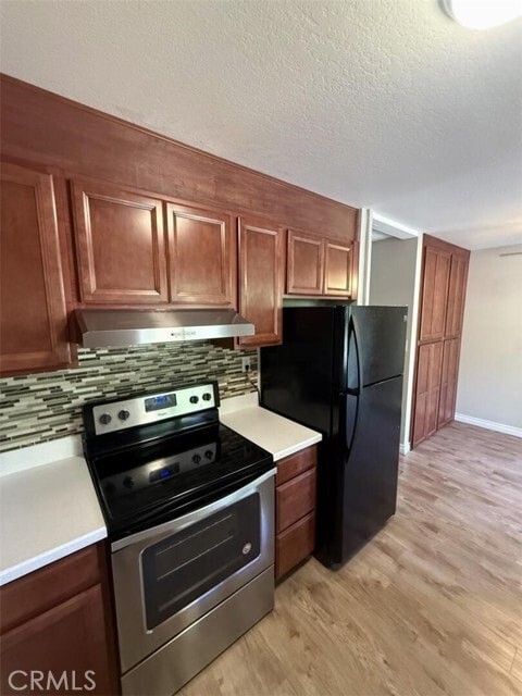 Building Photo - 23732 Hillhurst Dr