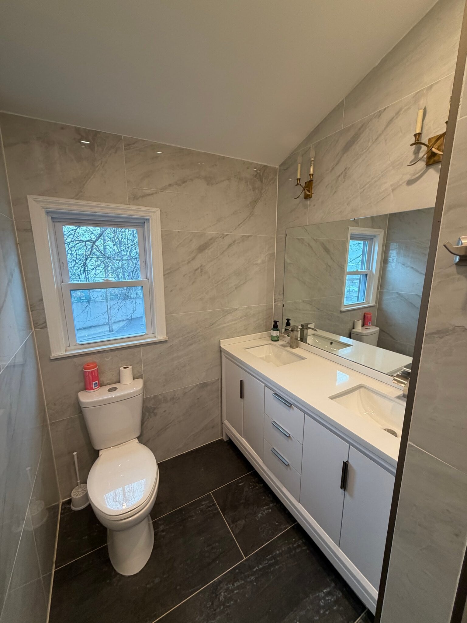 Building Photo - 39 Jackson St