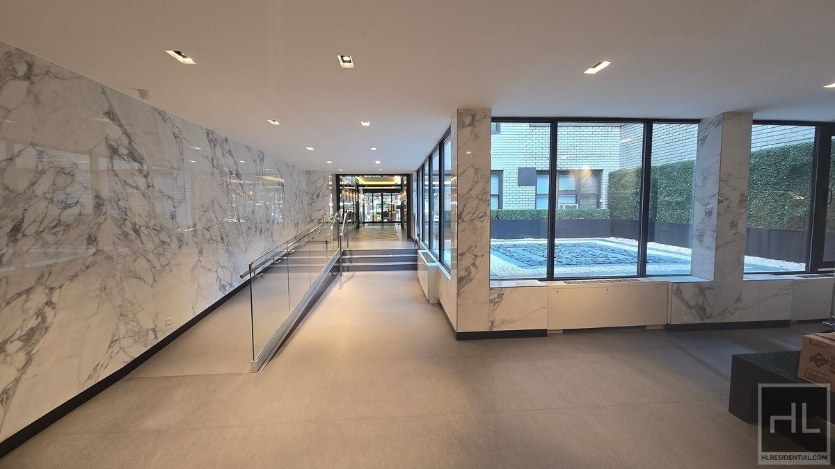 Building Photo - 3rd Ave & E 16th St. Modern 1-Bedroom Apt ...