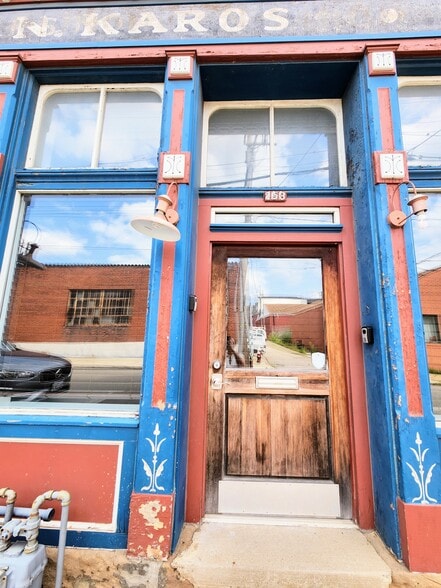 Building Photo - 158 48th St
