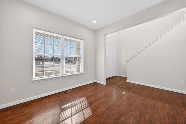 Building Photo - 3501 Charlestowne Crossing Dr