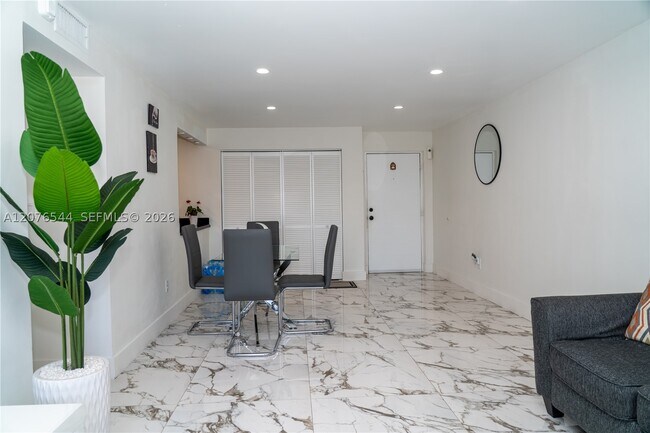 Building Photo - 854 NW 87th Ave
