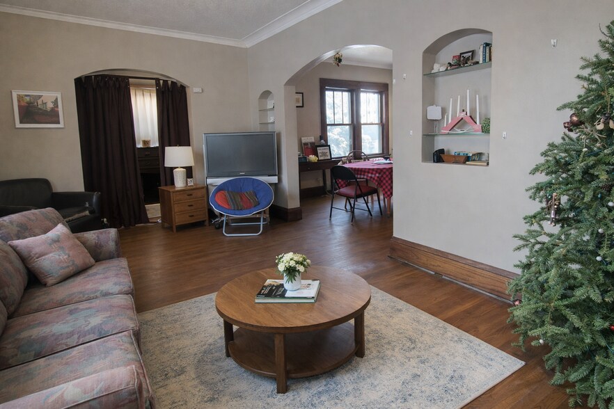 Building Photo - 1517 Fairmount Ave