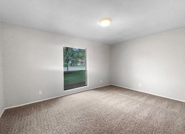 Building Photo - 911 Battle Bend Blvd