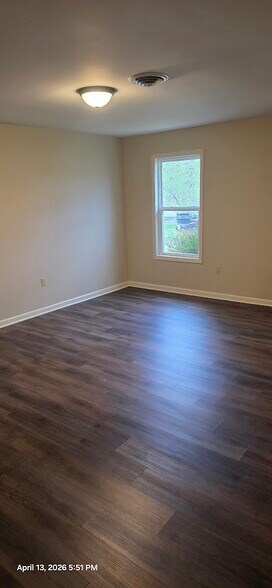 Building Photo - 608 Morrison St