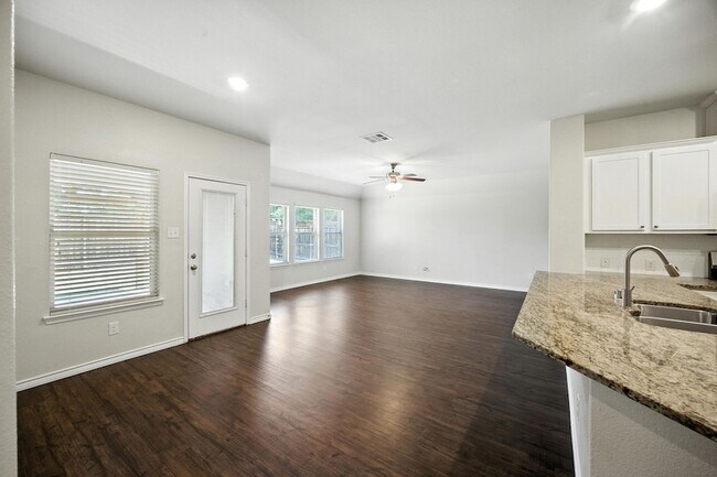 Building Photo - 2429 Opaline Dr