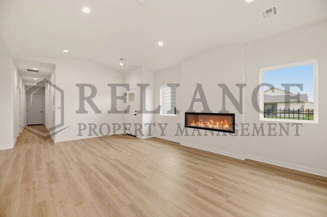 Building Photo - 157 N Gowen St