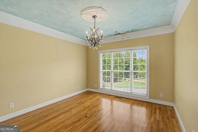 Building Photo - 6 Stonebrook Dr