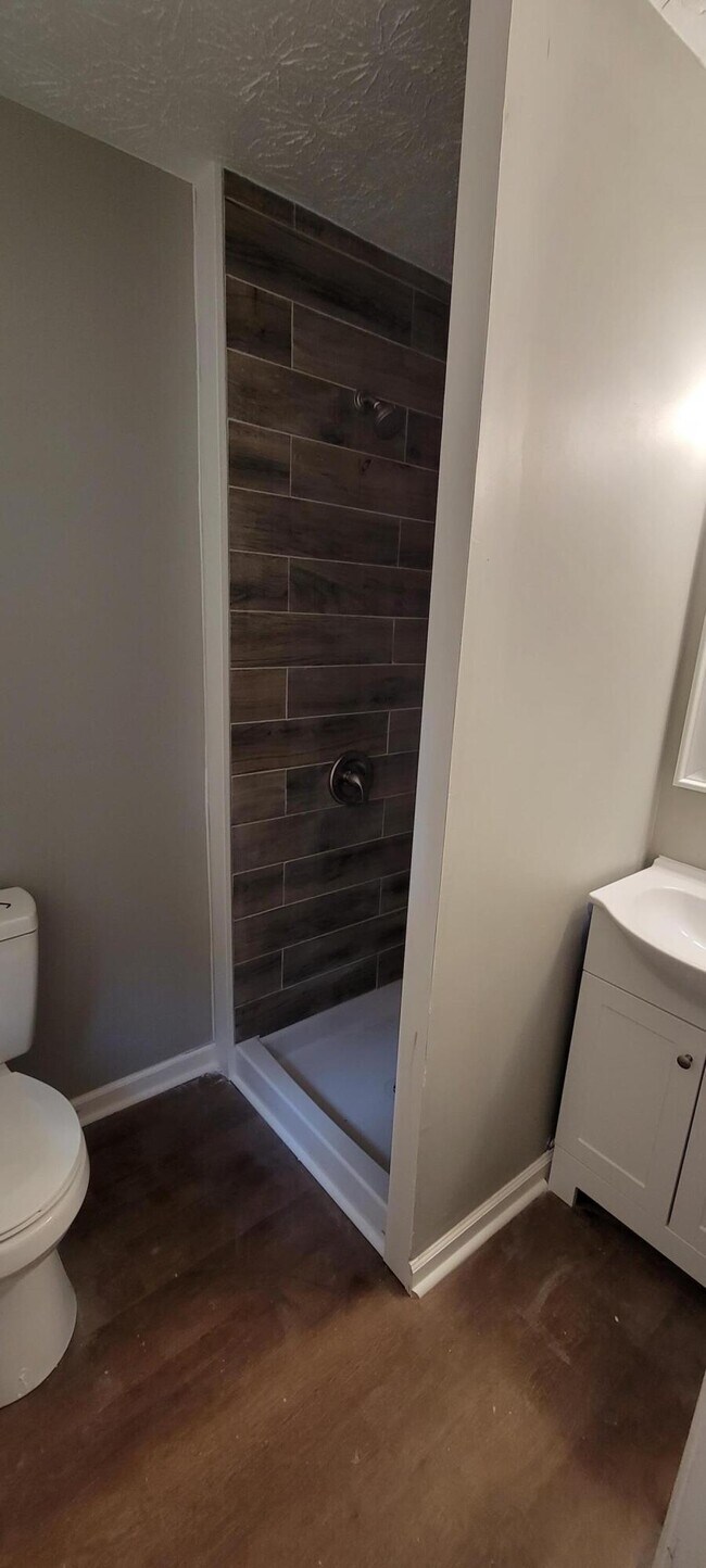 Building Photo - 909 Gregory Way