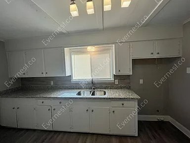 Building Photo - 3542 Ingersoll St