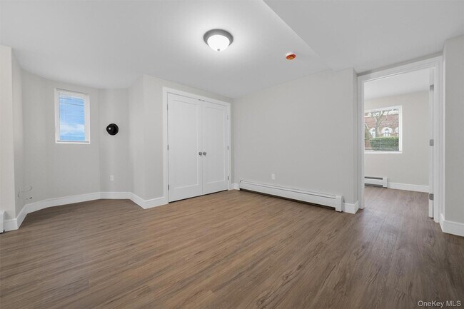 Building Photo - 135 Beekman Ave