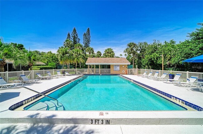 Building Photo - 4863 Village Garden Dr