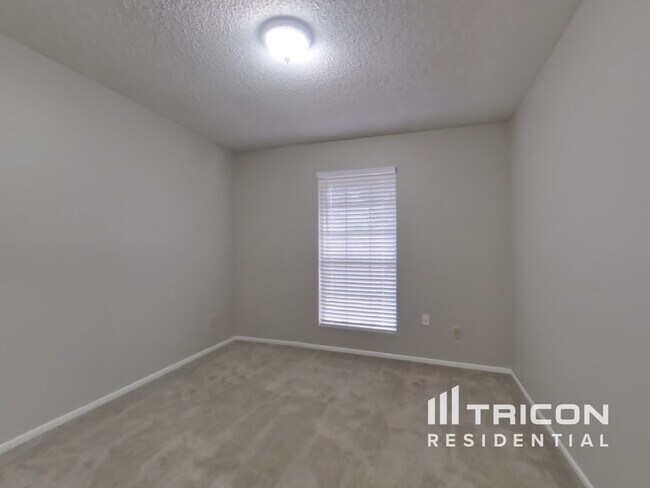 Building Photo - 9607 N 88th Dr