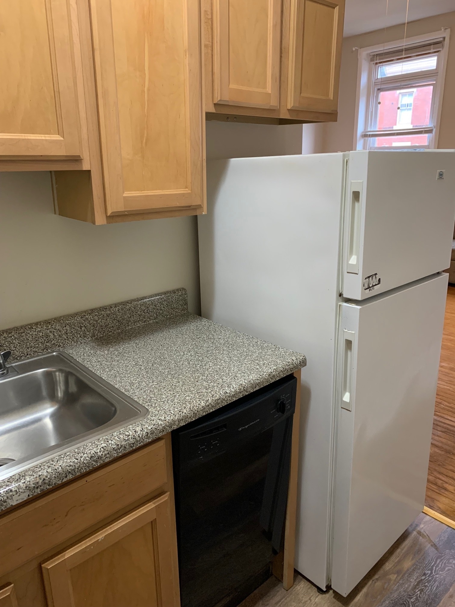 Building Photo - 3911 Pine St