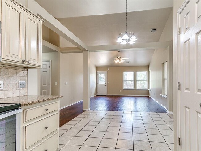Building Photo - 18100 Calle Way
