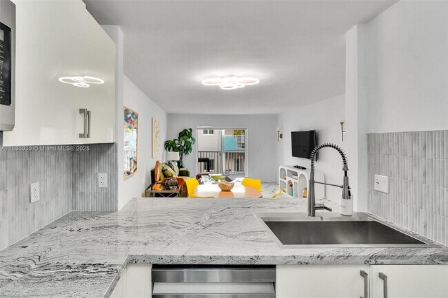 Building Photo - 3527 NE 168th St