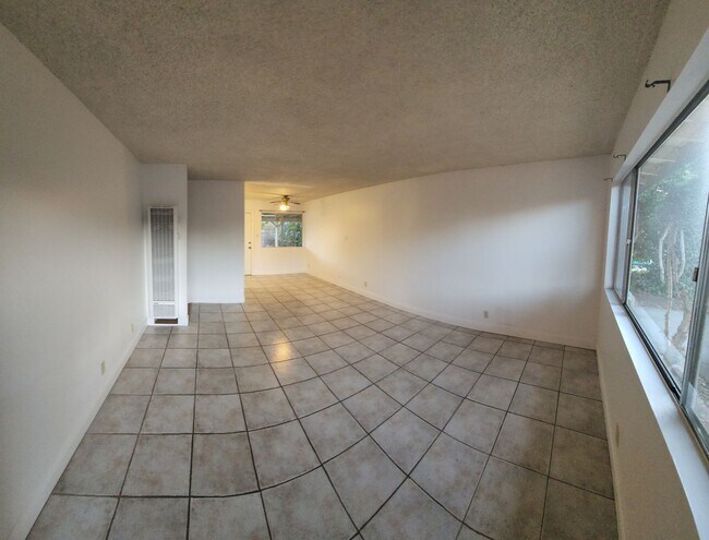 Building Photo - 1321 Madonna Rd