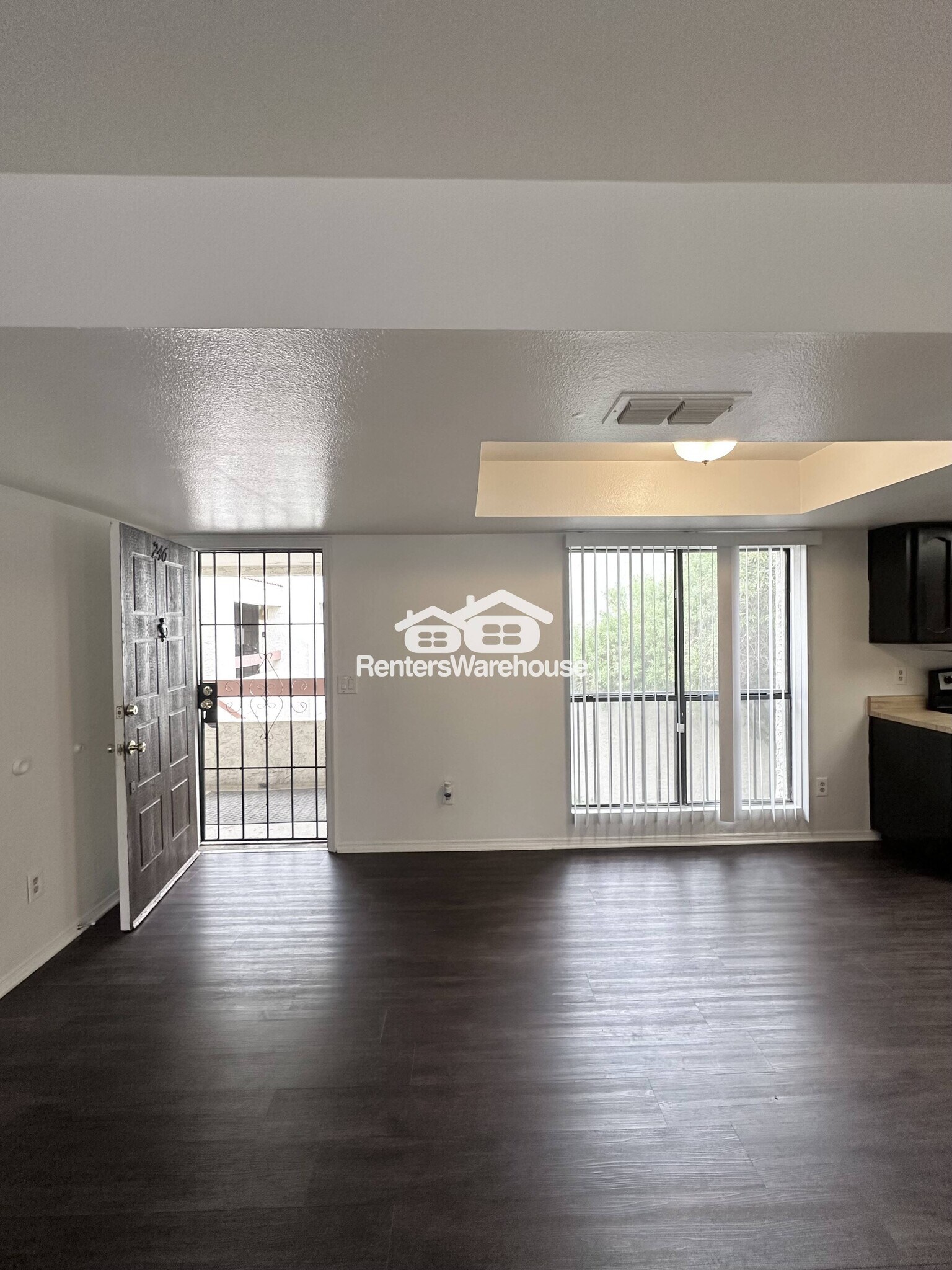 Building Photo - 3119 W Cochise Dr