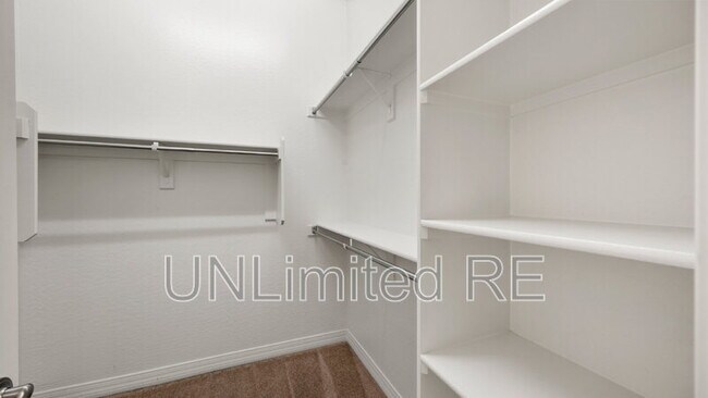 Building Photo - 5641 N Teaberry Ln