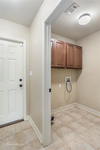 Building Photo - 2330 Tallgrass Cir