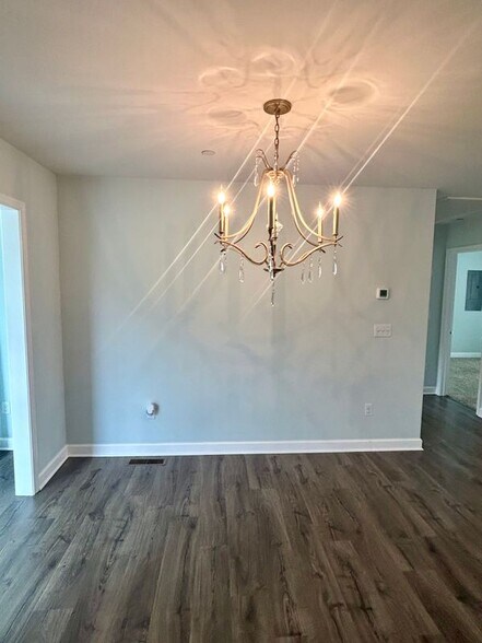 Building Photo - 4751 Piper Ln