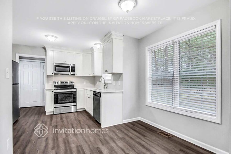 Building Photo - 103 St Johns St