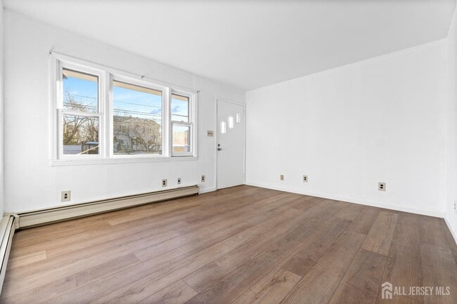 Building Photo - 1283 Englishtown Rd