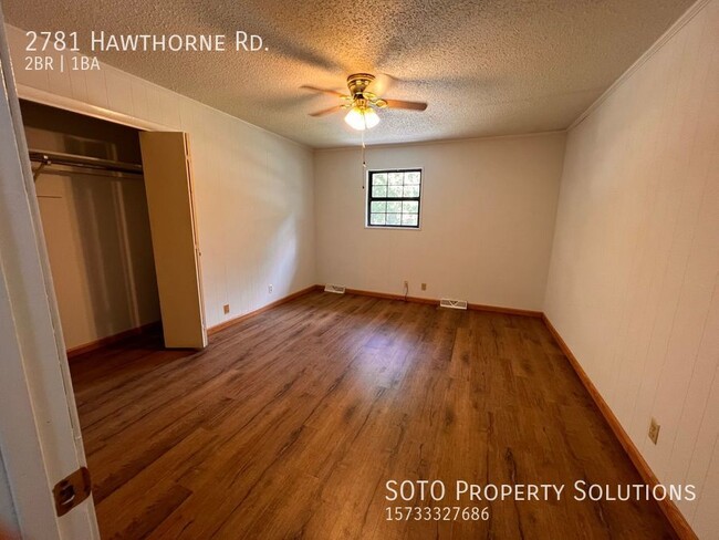 Building Photo - 2BD/1BA Duplex by Arena Park