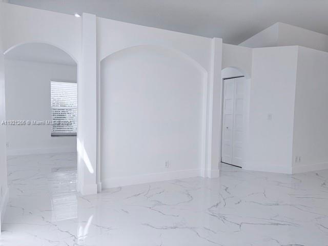 Building Photo - 1520 SW 193rd Ave