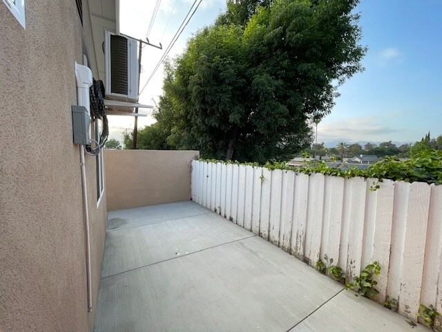 Building Photo - 2615 Elizondo Ave