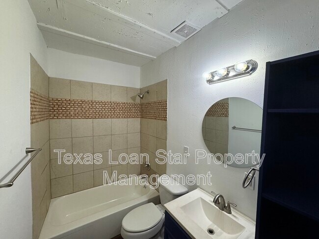 Building Photo - 1504 Luzon St