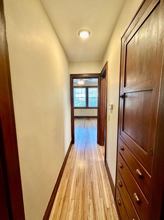 Building Photo - 24 W Tulane Rd