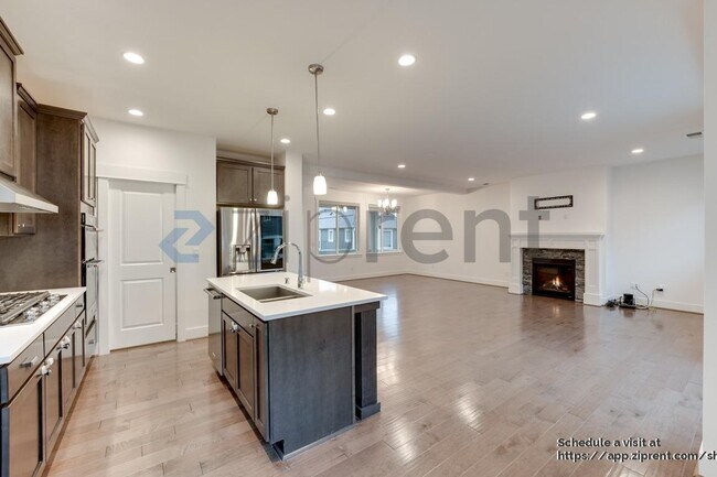 Building Photo - 18602 46th Ave SE