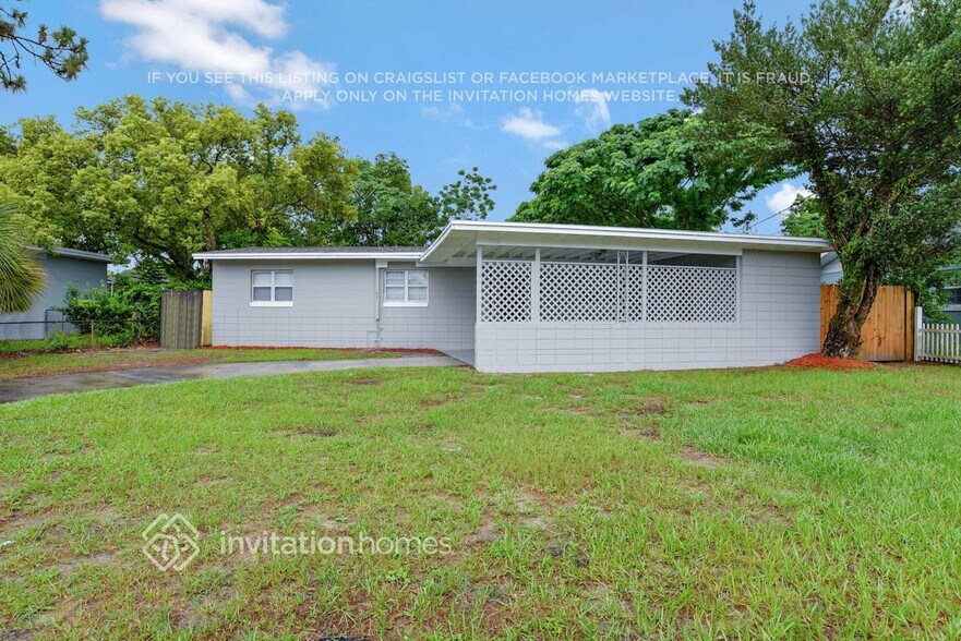 Building Photo - 6202 Balboa Dr