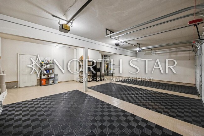 Building Photo - Elegant Corner-Lot Living Near Lakeridge High School