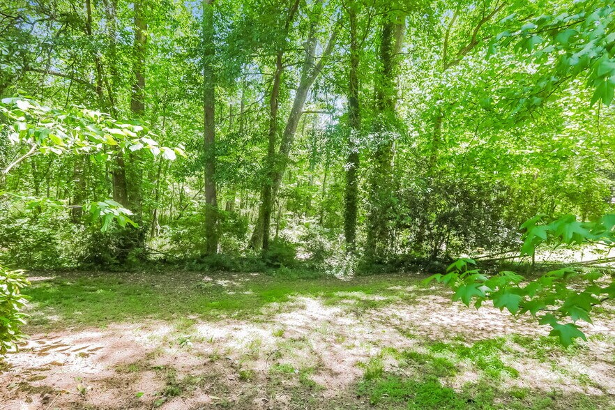 Building Photo - 3684 Linwood Way
