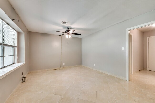 Primary Photo - 1522 Baggett Ln