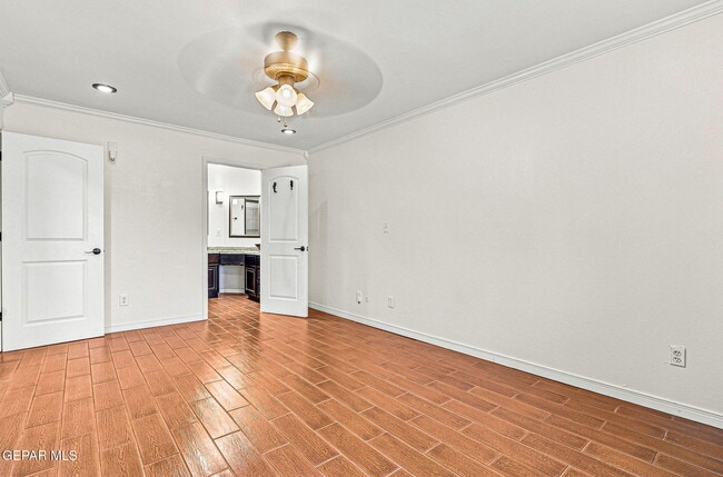 Building Photo - 6340 Modesta St