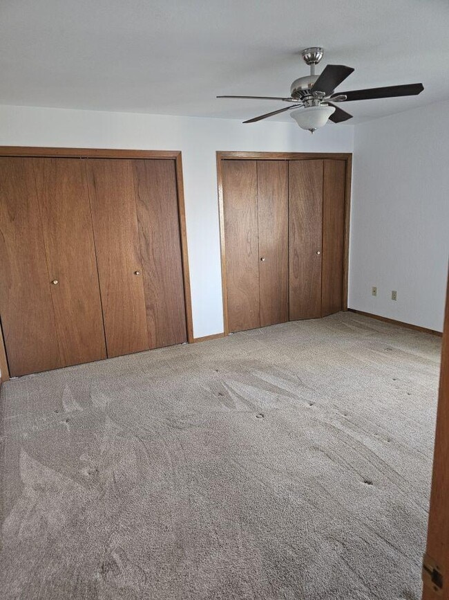Building Photo - 3 bedroom in Billings MT 59102